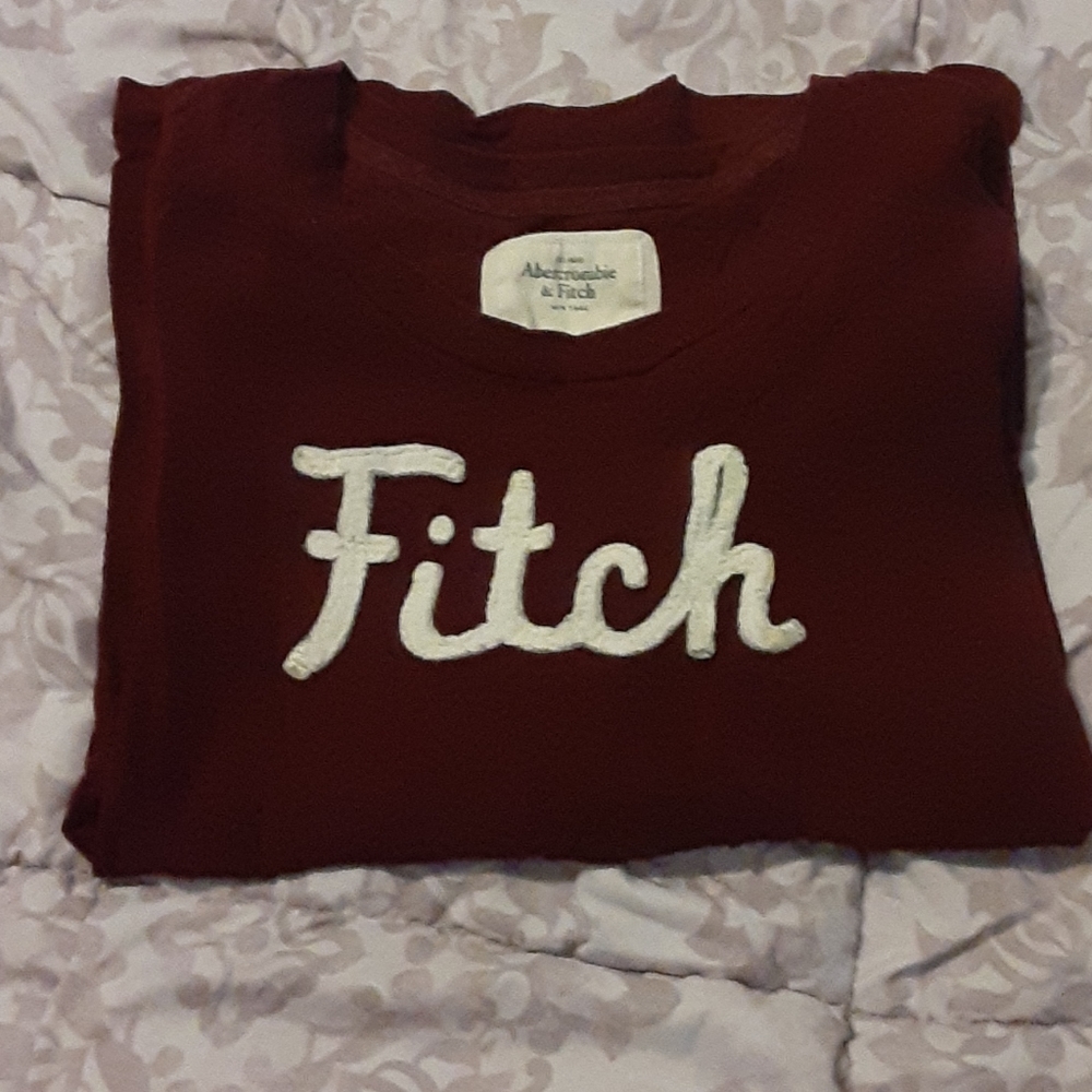 Juniors Abercrombie and Fitch tshirt